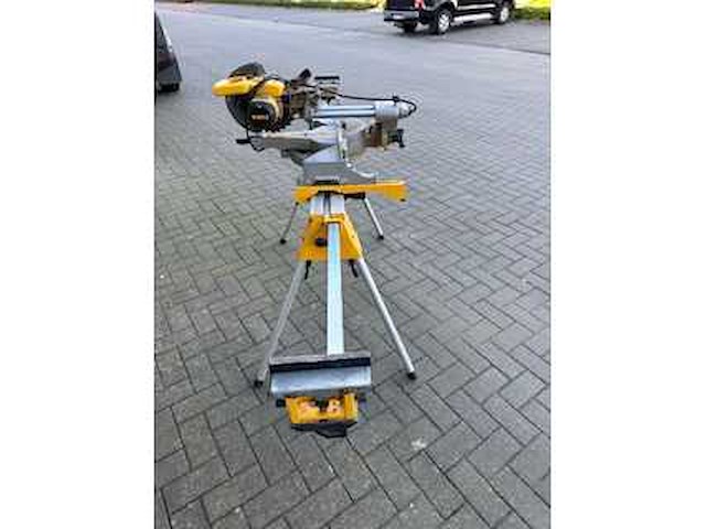 Dewalt - afkortzaag - afbeelding 3 van  3