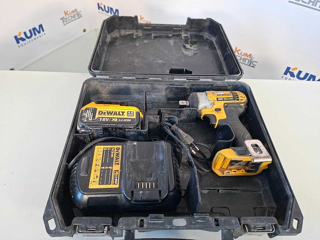 Dewalt - dewalt 18v xr li-ion slagschrijver – met 4,0ah batterij + dcb105 oplader - afbeelding 1 van  5