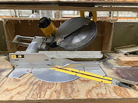 Dewalt - dw708-qs - afkortcirkelzaagmachine met werkbank - afbeelding 11 van  14