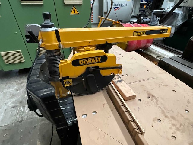 Dewalt - dw721kn qs - diverse zaagmachines - afbeelding 4 van  4