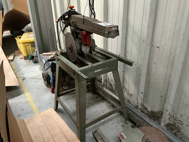 Dewalt 1370 radiaalafkortzaagmachine - afbeelding 1 van  7
