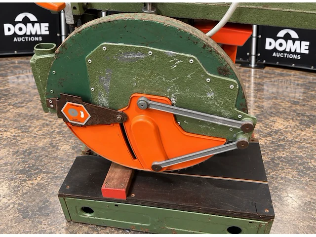 Dewalt 1370 radiaalzaag - afbeelding 11 van  11