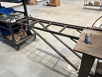 Dewalt 1420 radiaalafkortzaagmachine met tafel - afbeelding 2 van  10