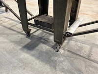 Dewalt 1420 radiaalafkortzaagmachine met tafel - afbeelding 9 van  10