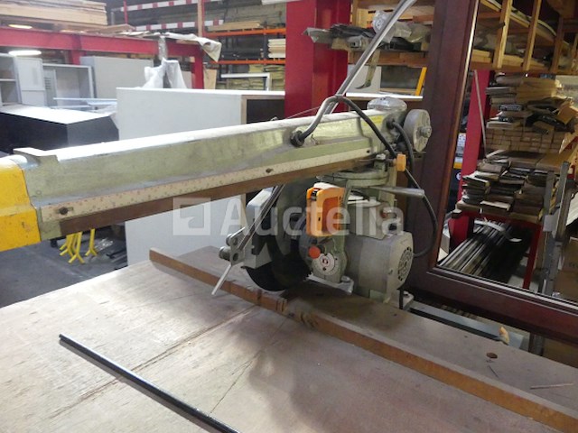 Dewalt 1600 radiaalzaag - afbeelding 1 van  7