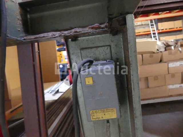 Dewalt 1600 radiaalzaag - afbeelding 6 van  7