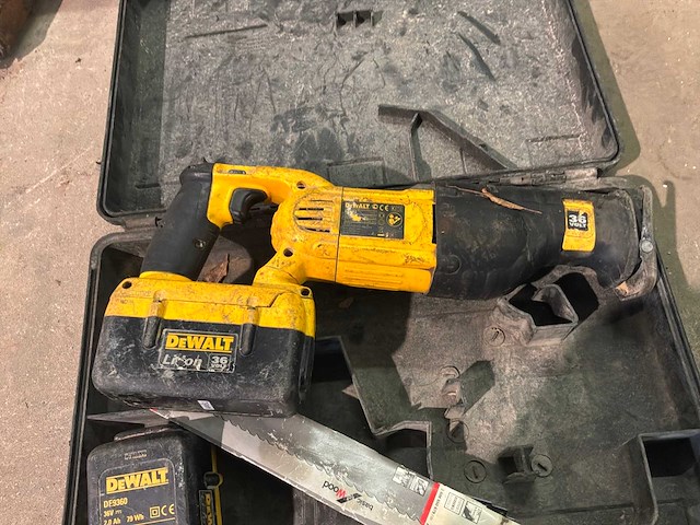 Dewalt accu-reciprozaag - afbeelding 4 van  5