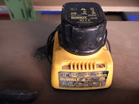 Dewalt accu siliconepomp - afbeelding 3 van  4