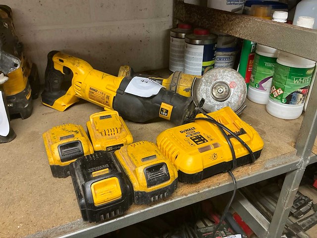 Dewalt accugereedschap (2x) - afbeelding 1 van  4