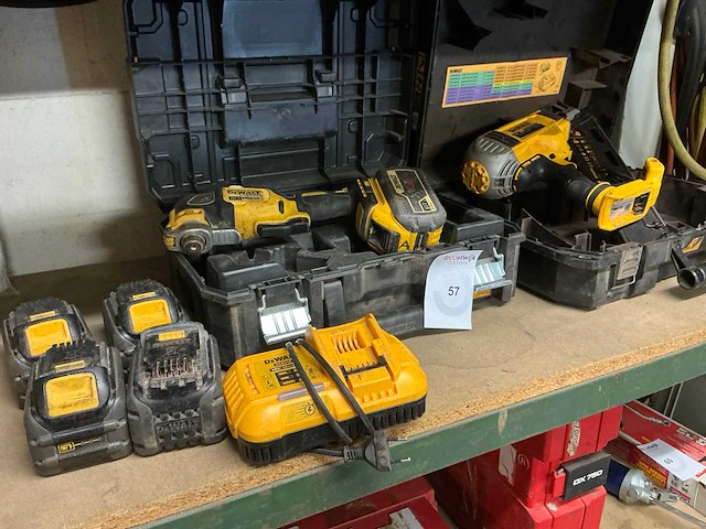 Dewalt accugereedschap (2x) - afbeelding 1 van  6