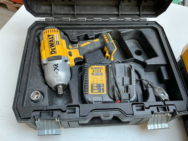 Dewalt accugereedschap (3x) - afbeelding 9 van  10