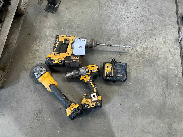 Dewalt accugereedschap (3x) - afbeelding 1 van  4