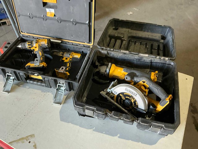 Dewalt accugereedschap (4x) - afbeelding 1 van  12