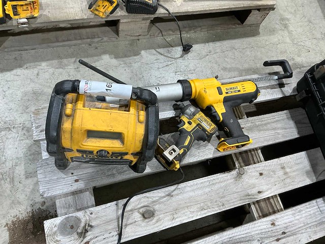 Dewalt accugereedschappen (3x) - afbeelding 1 van  6