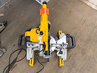 Dewalt afkort- en verstekzaag met trekfunctie 1400w - afbeelding 2 van  3