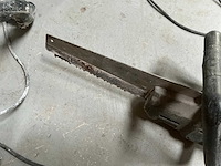 Dewalt alligatorzaag + black & decker alligatorzaag + powerplus betonmixer - afbeelding 11 van  13