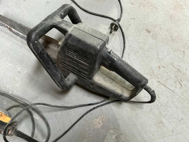 Dewalt alligatorzaag + black & decker alligatorzaag + powerplus betonmixer - afbeelding 12 van  13