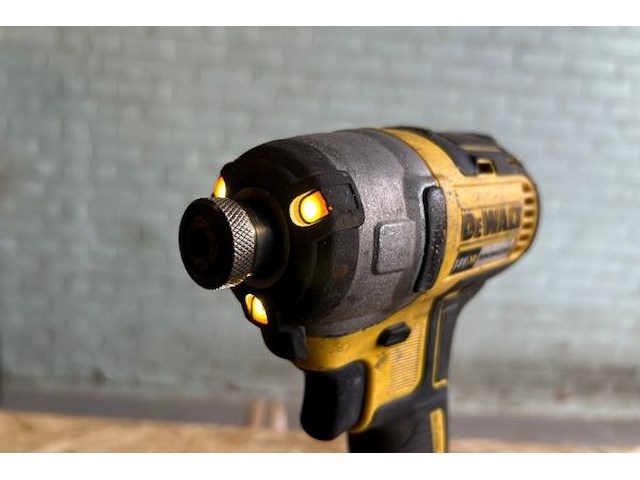 Dewalt boormachine en slagschroefmachine - afbeelding 9 van  14