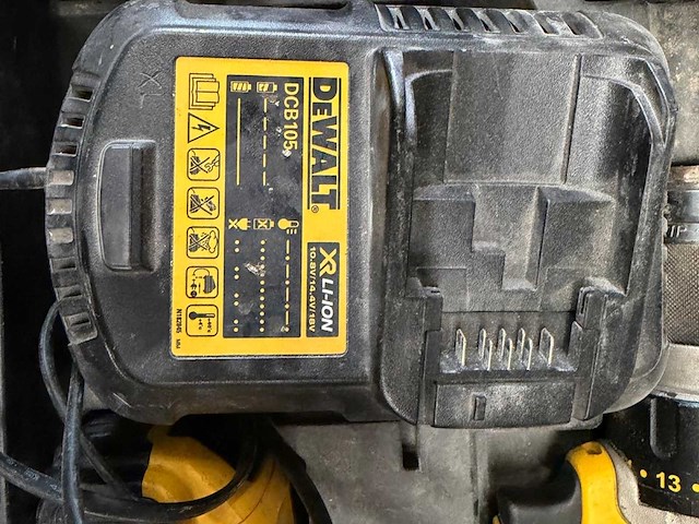 Dewalt boormachine en slagschroevendraaier - afbeelding 3 van  8