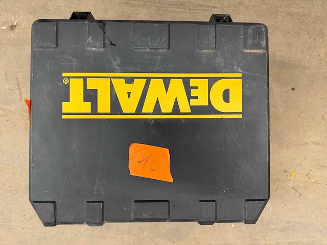 Dewalt cirkelzaag met snoer - afbeelding 3 van  4