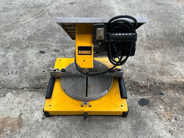 Dewalt cirkelzaagmachine - afbeelding 2 van  5