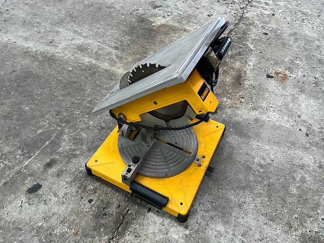 Dewalt cirkelzaagmachine - afbeelding 3 van  5