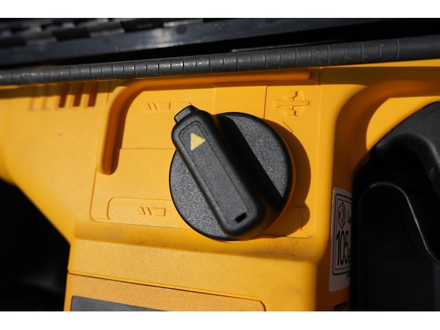 Dewalt combihamer d25404k sds-plus - afbeelding 4 van  7