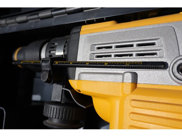 Dewalt combihamer d25601k sds-max - afbeelding 2 van  6