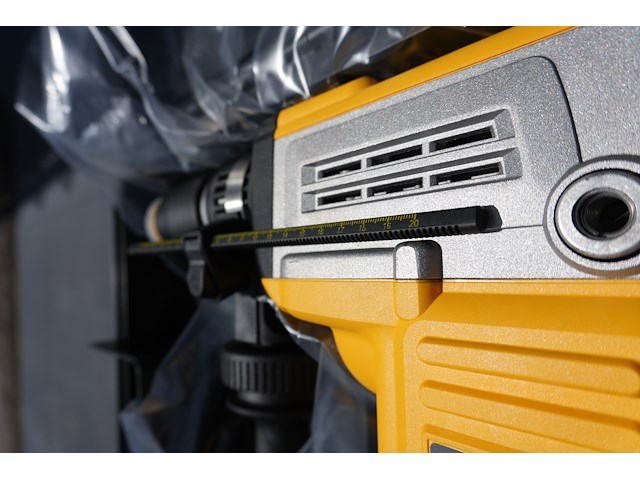 Dewalt combihamer d25601k sds-max - afbeelding 4 van  7