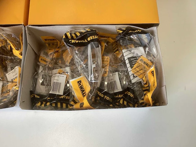 Dewalt contractor pro clear lens veiligheidsbril (dpg52-1d eu) (24x) - afbeelding 9 van  9