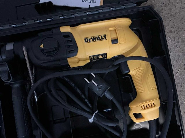 Dewalt d25033 boormachine - afbeelding 3 van  5