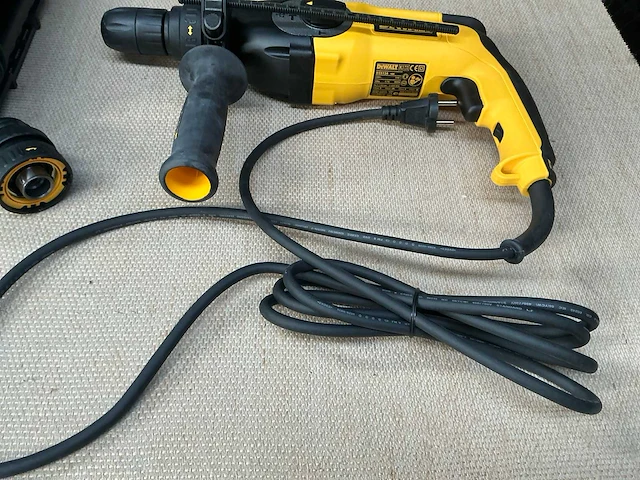 Dewalt d25124 klopboormachine - afbeelding 2 van  4