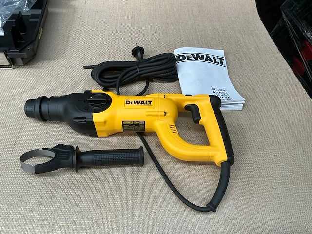 Dewalt d25203 boor-/breekhamer - afbeelding 1 van  4