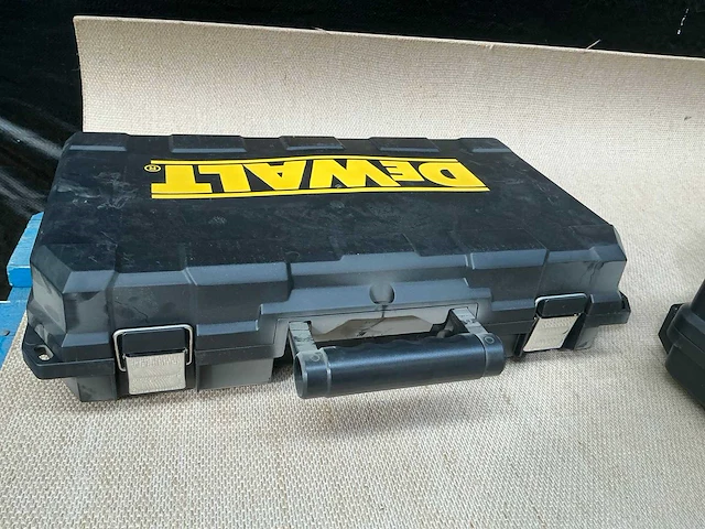 Dewalt d25203 boor-/breekhamer - afbeelding 4 van  4