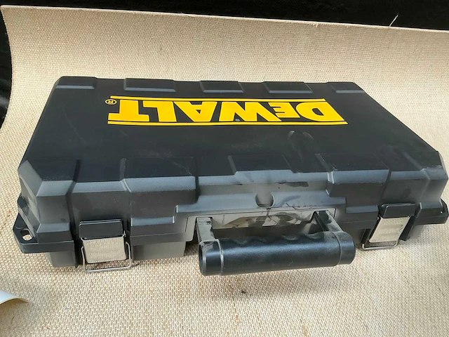 Dewalt d25233 boor-/breekhamer - afbeelding 4 van  4
