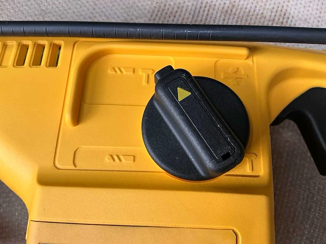 Dewalt d25304 boormachine - afbeelding 4 van  7