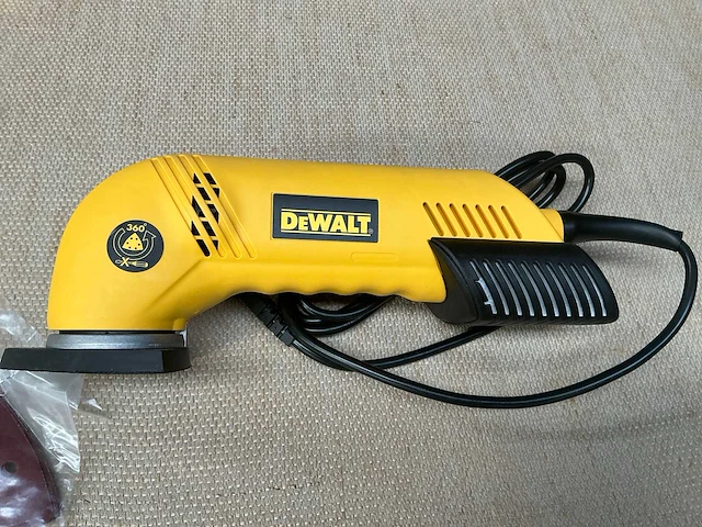 Dewalt d26430 deltaschuurmachine - afbeelding 1 van  4