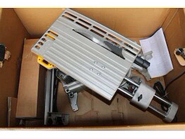 Dewalt d27112set afkort/verstekzaag - afbeelding 1 van  9