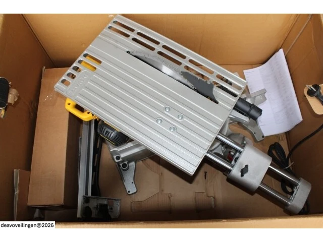 Dewalt d27112set afkort/verstekzaag - afbeelding 2 van  9