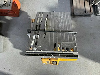 Dewalt d27113 afkort-/verstekzaag - afbeelding 4 van  5