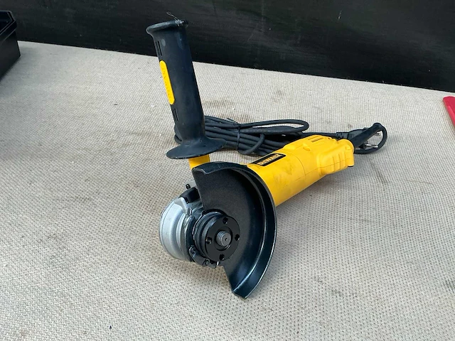 Dewalt d28132c haakse slijpmachine - afbeelding 2 van  5