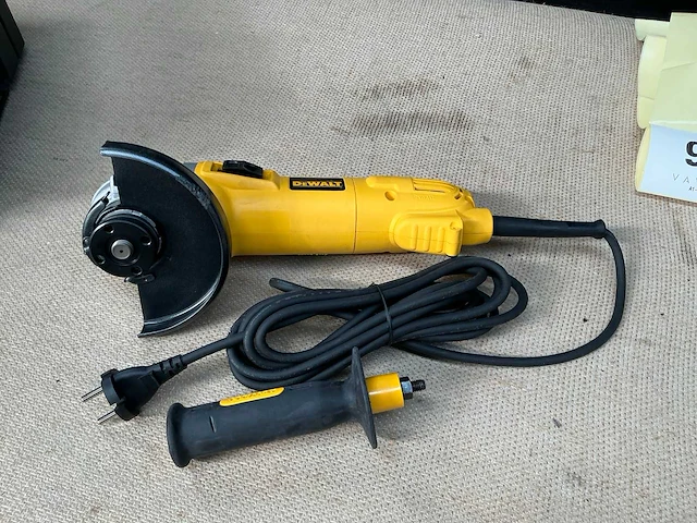 Dewalt d28135 haakse slijpmachine - afbeelding 1 van  9