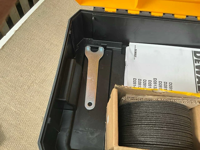 Dewalt d28135 haakse slijpmachine - afbeelding 5 van  9