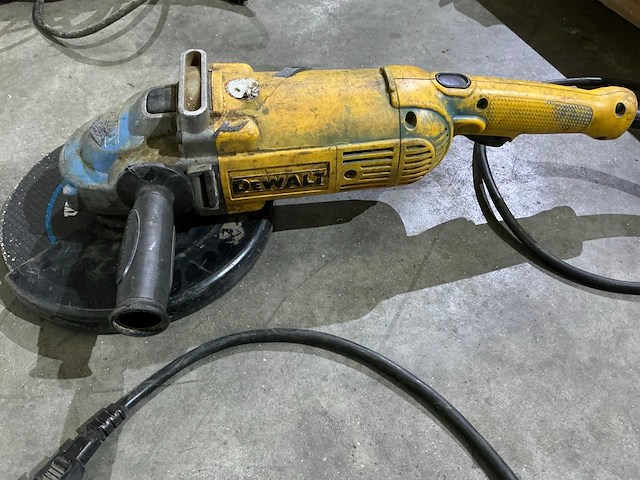Dewalt d28492 haakse slijpmachine - afbeelding 1 van  3