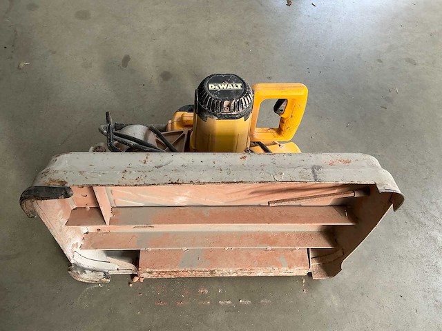Dewalt d28715 muurzaagmachine - afbeelding 7 van  7