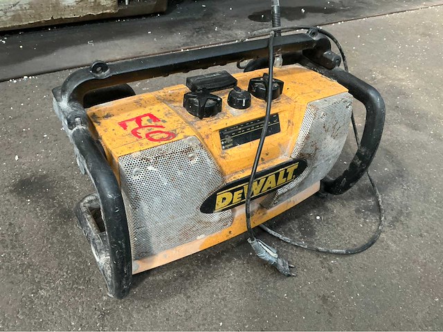 Dewalt dc 010 gb/qw werfradio - afbeelding 1 van  2