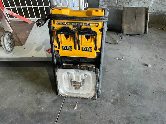 Dewalt dc022 bouwlamp - afbeelding 1 van  4