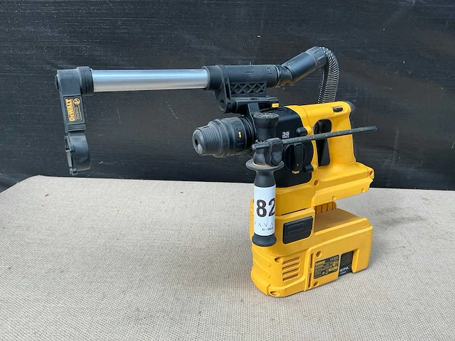 Dewalt dc234 boormachine met stofafzuiging - afbeelding 1 van  5