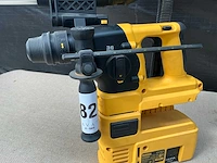 Dewalt dc234 boormachine met stofafzuiging - afbeelding 2 van  5