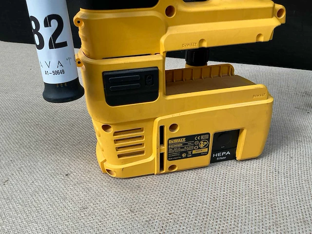 Dewalt dc234 boormachine met stofafzuiging - afbeelding 3 van  5